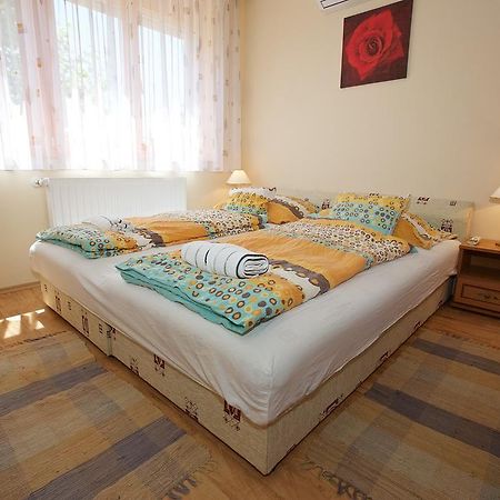 Zoli Apartmanok-Bródy 51-53 Hajdúszoboszló Exterior foto