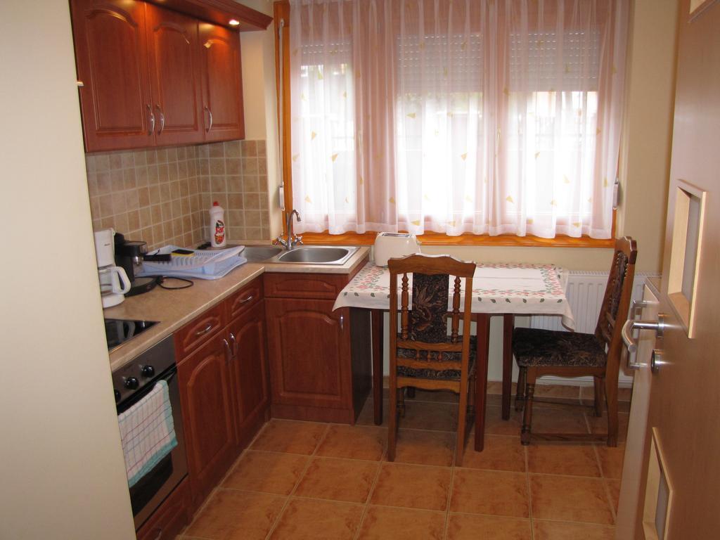 Zoli Apartmanok-Bródy 51-53 Hajdúszoboszló Exterior foto