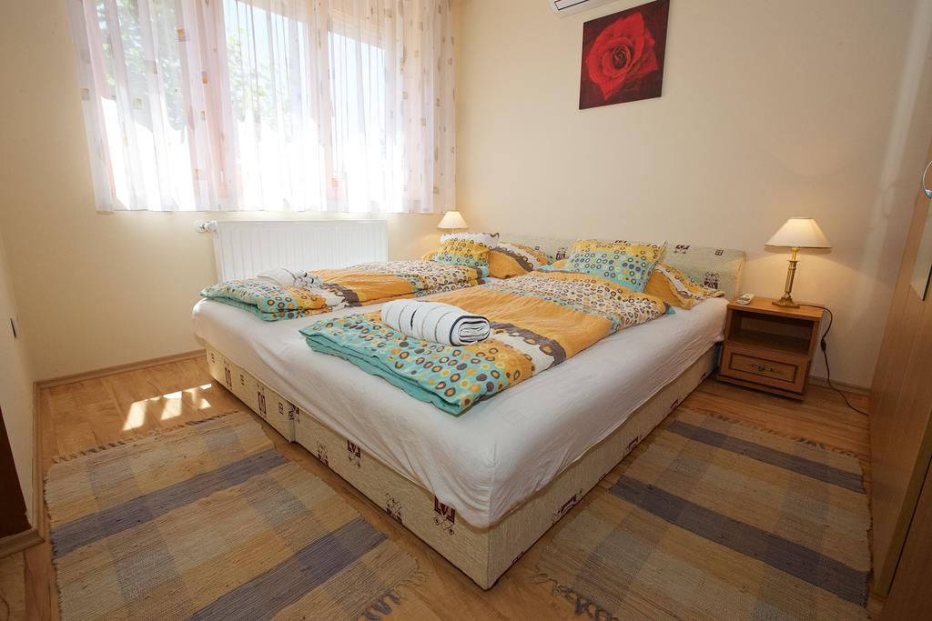 Zoli Apartmanok-Bródy 51-53 Hajdúszoboszló Exterior foto