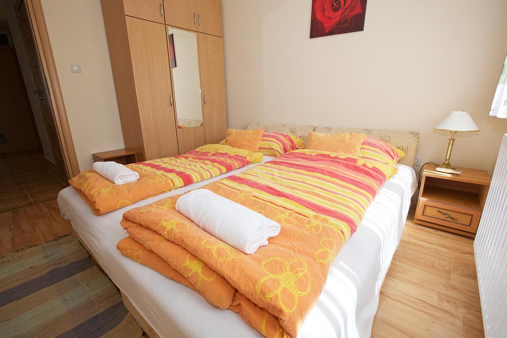 Zoli Apartmanok-Bródy 51-53 Hajdúszoboszló Exterior foto