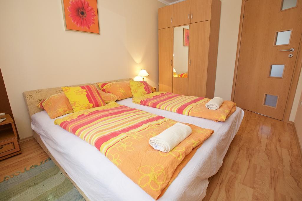 Zoli Apartmanok-Bródy 51-53 Hajdúszoboszló Exterior foto