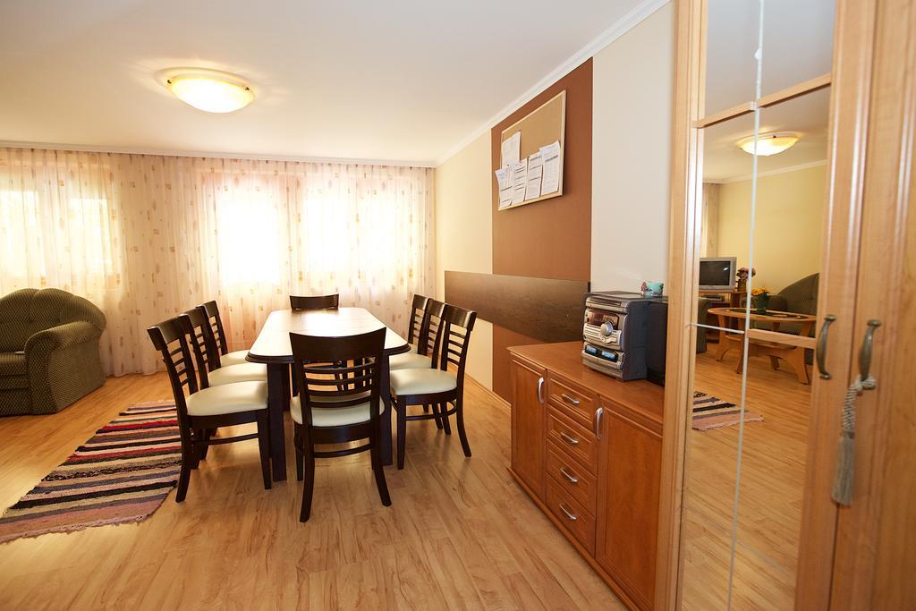 Zoli Apartmanok-Bródy 51-53 Hajdúszoboszló Exterior foto
