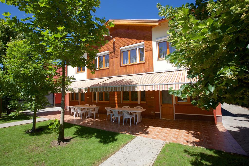 Zoli Apartmanok-Bródy 51-53 Hajdúszoboszló Exterior foto